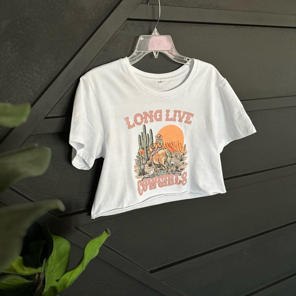 NEW, never worn Graphic Cropped Tshirt